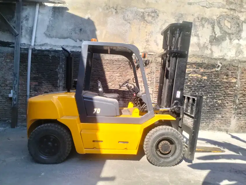 Forklift CHERRY 7 ton thn 2012