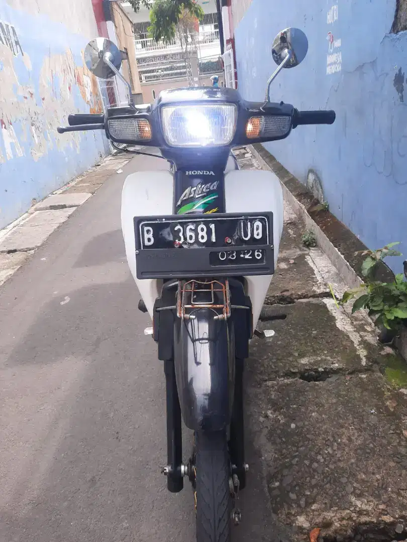 astrea grand 1992 mesin bagus body bagus bbm irit sekali