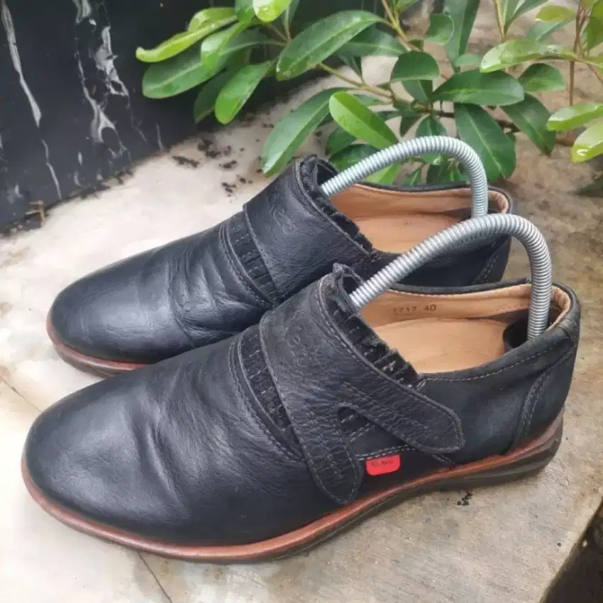 Kickers original size 40