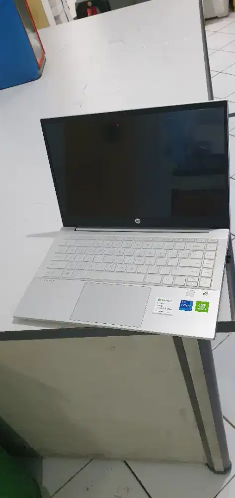 Dijua Laptop HP Pavilion 14 - dv0067TX | i7-1165G7 | 14.0 | MX450 |