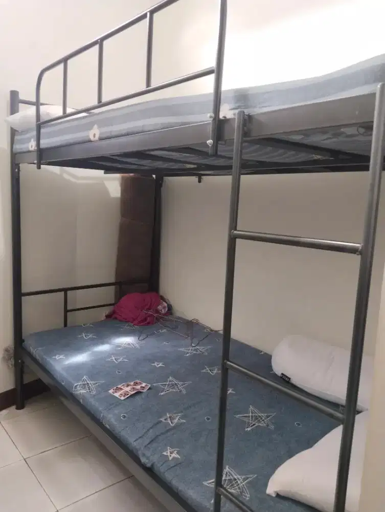 Ranjang Besi Tingkat + Kasur Busa