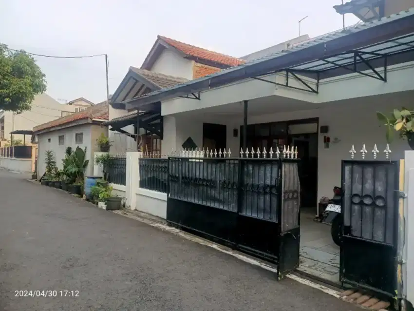 JUAL RUMAH BU CIMAHINUTARA 2 LANTAI 600 JT NEGO