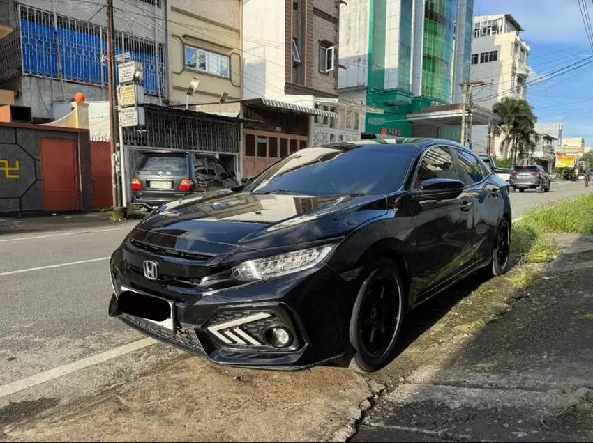 Honda Civic Turbo Hatchback CVT 2017