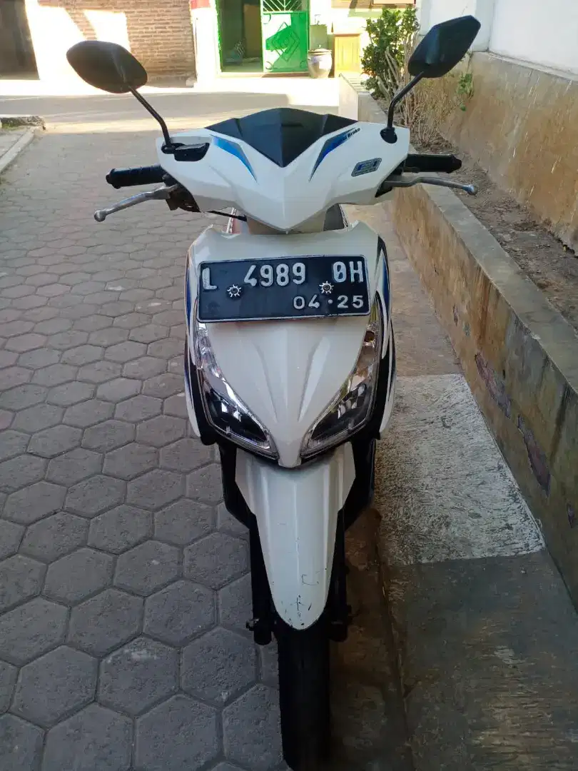 Vario 110 FI LED 2015