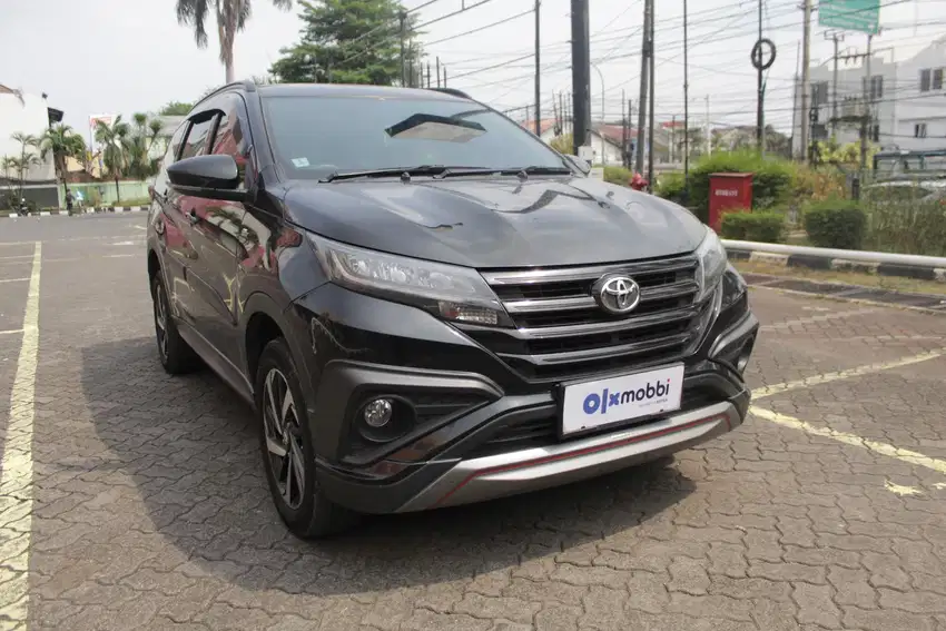 Pajak Panjang - Toyota Rush 1.5 TRD Sportivo Bensin-MT 2018