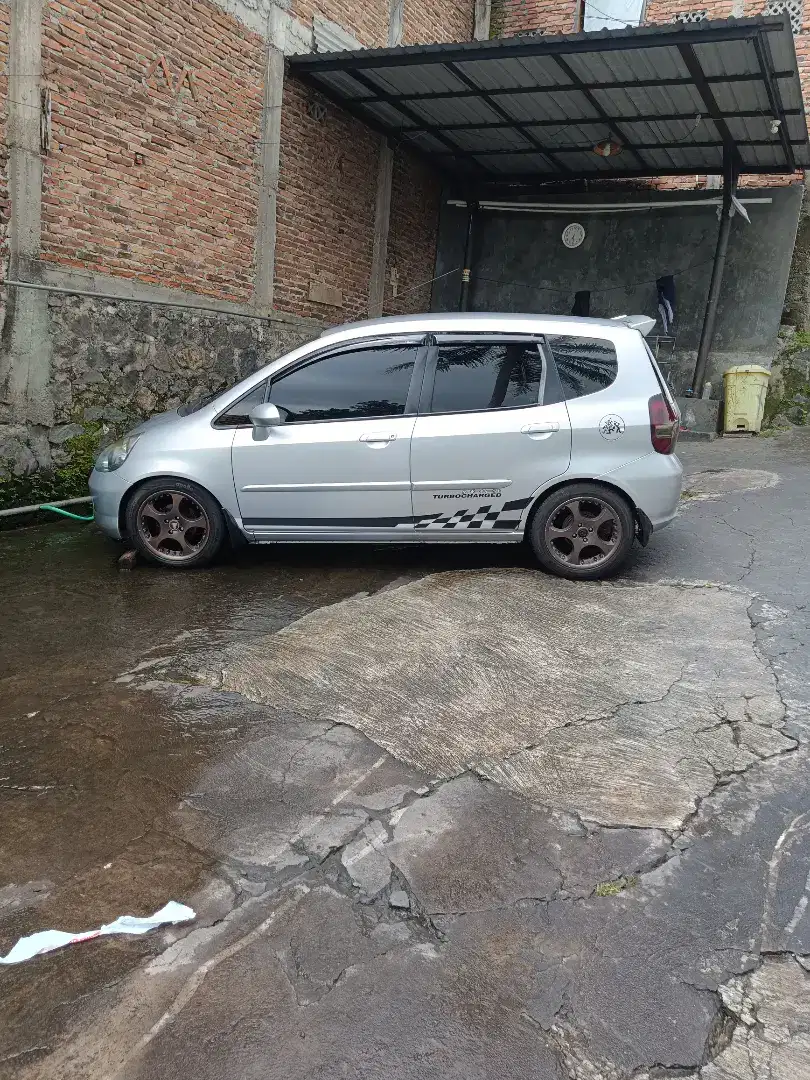 Di jual Honda jazz