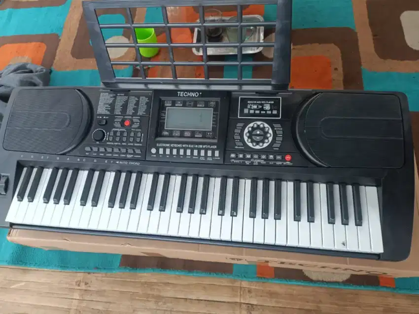 Keyboard/piano techno T9800ig2