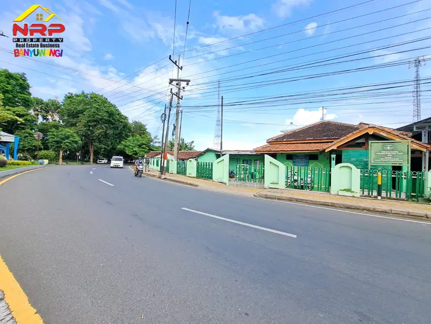 Dijual Tanah Luas dan Strategis Tepi Jalan S. Parman Banyuwangi.