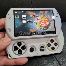 Psp go 16gb mulus bisa download ribuan game gratis