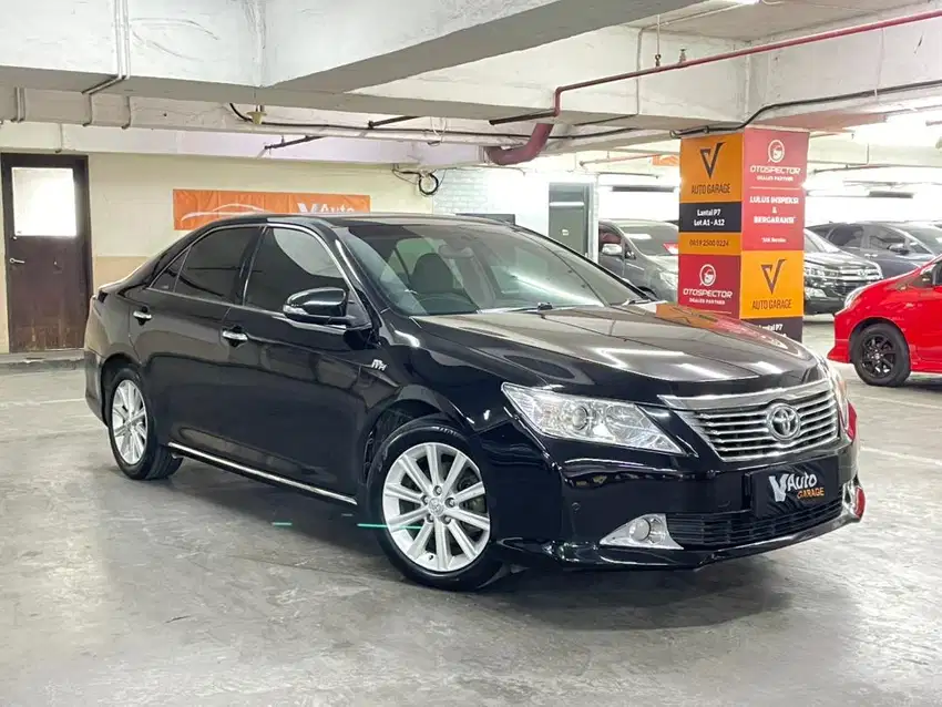 Camry V 2014 DP 12 JUTA