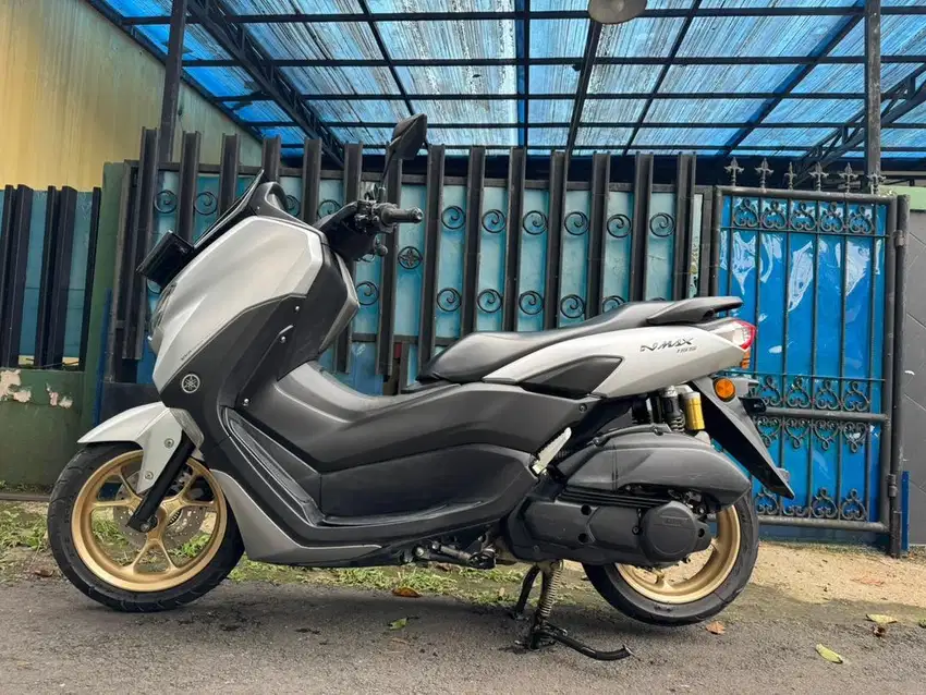 Nmax 2022 keyless Silver F kabupaten