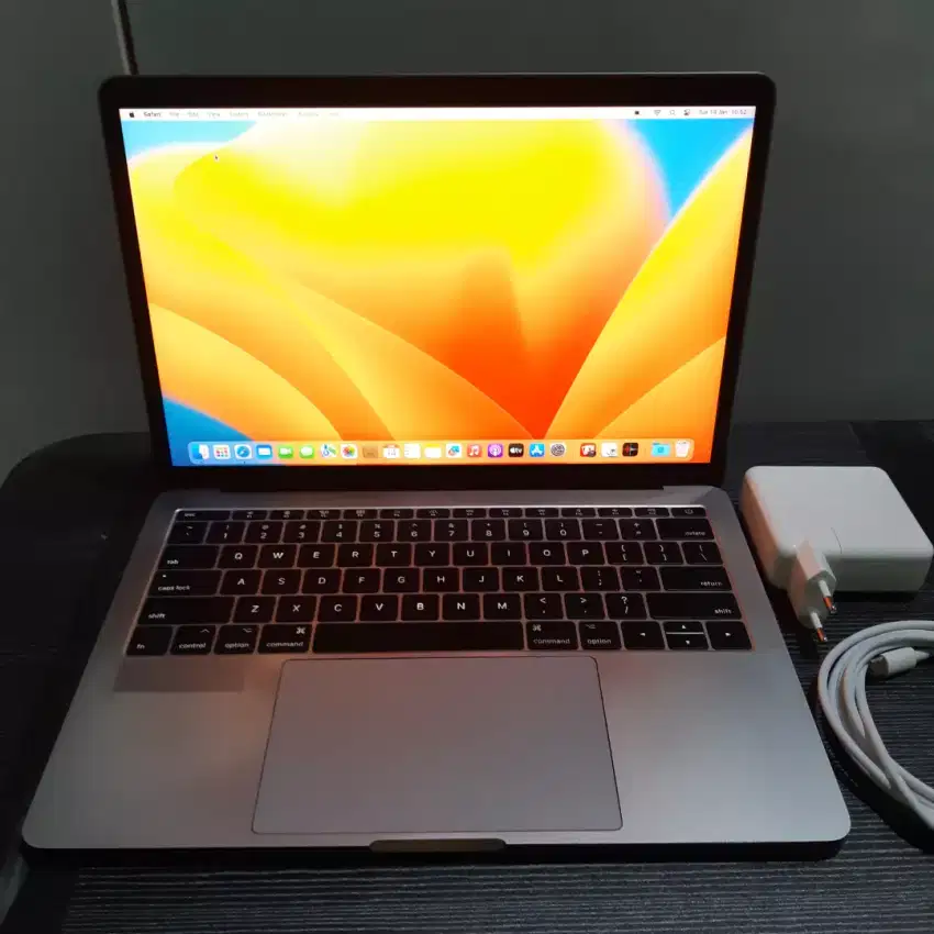 Macbook pro 2017 non touchbar ram 8gb ssd 256gb mulus ex ibox