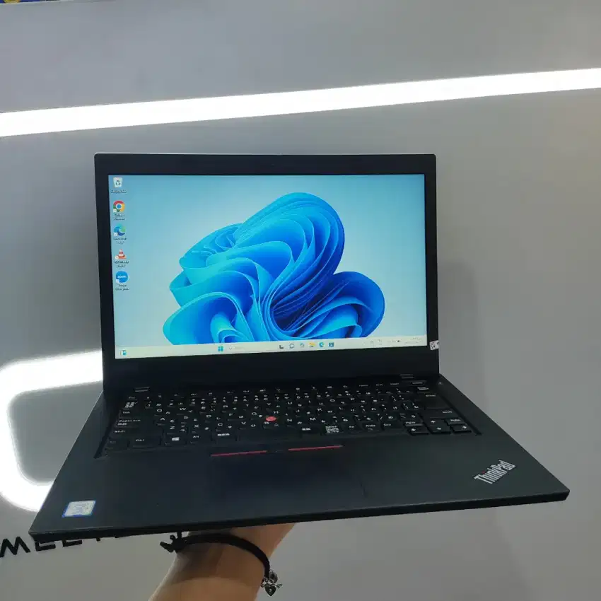 DIOBRAL MURAH LAPTOP SPEK GAHAR LENOVO CORE I5 BISA BUAT DESAIN BERAT