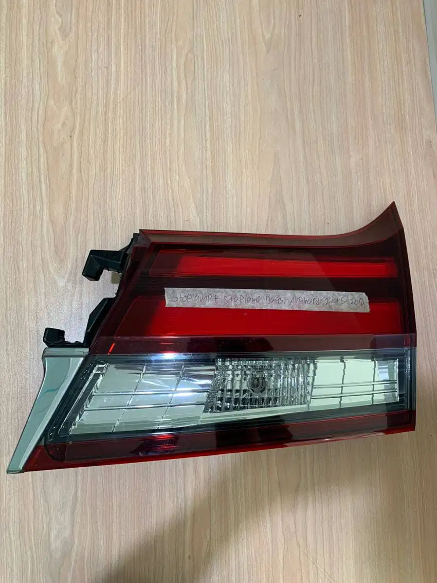 Reflektor Stoplamp Lampu Bagasi Alphard 2015-2018 Original.