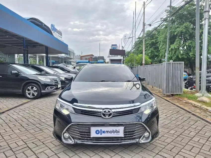 [OLX Mobbi] Toyota Camry Hitam 2.5 V Bensin-AT 2018 SAP