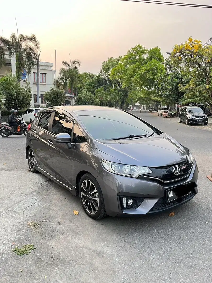 Jual Honda JAZZ RS 2017 Manual AD Solo