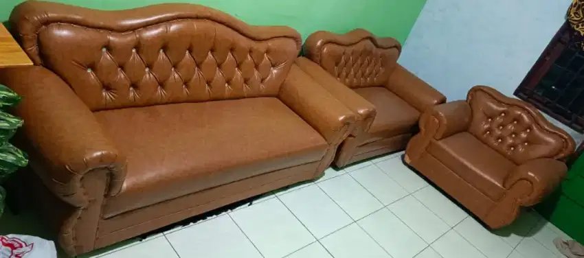 Sofa warna coklat