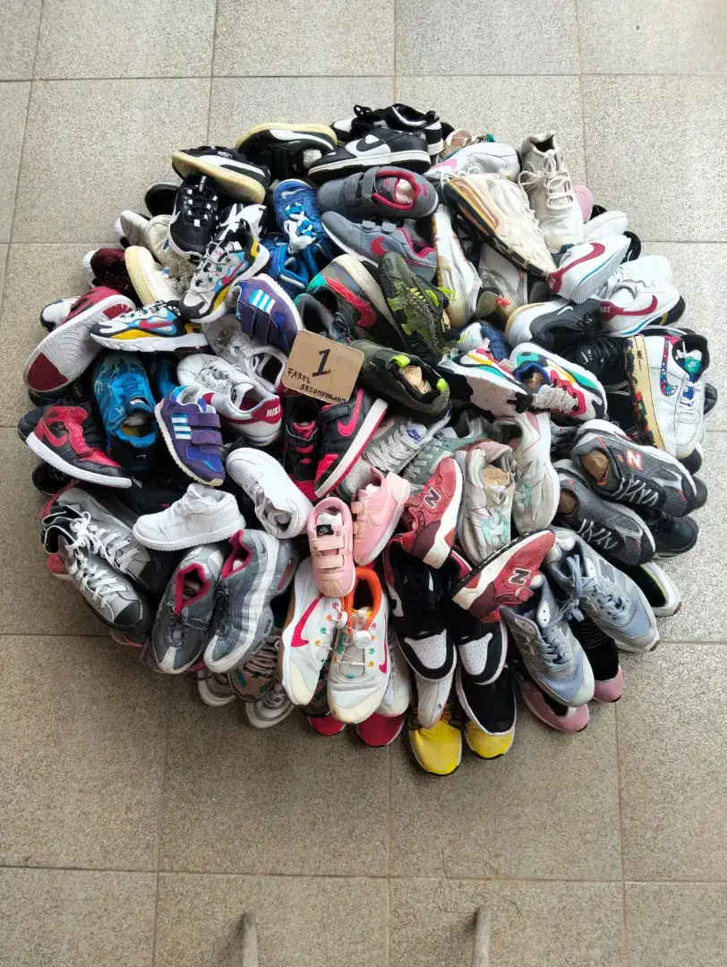 Bal sepatu sneakers anak