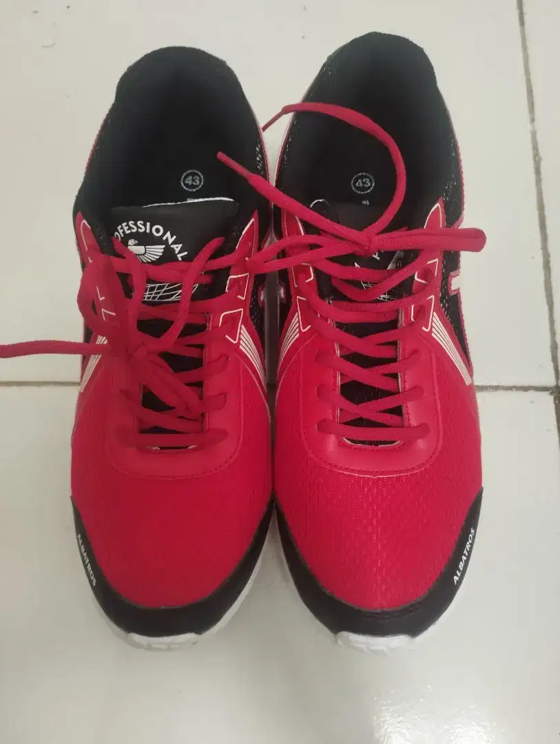 Sepatu Running Profesional, line new, Jual cepet saja