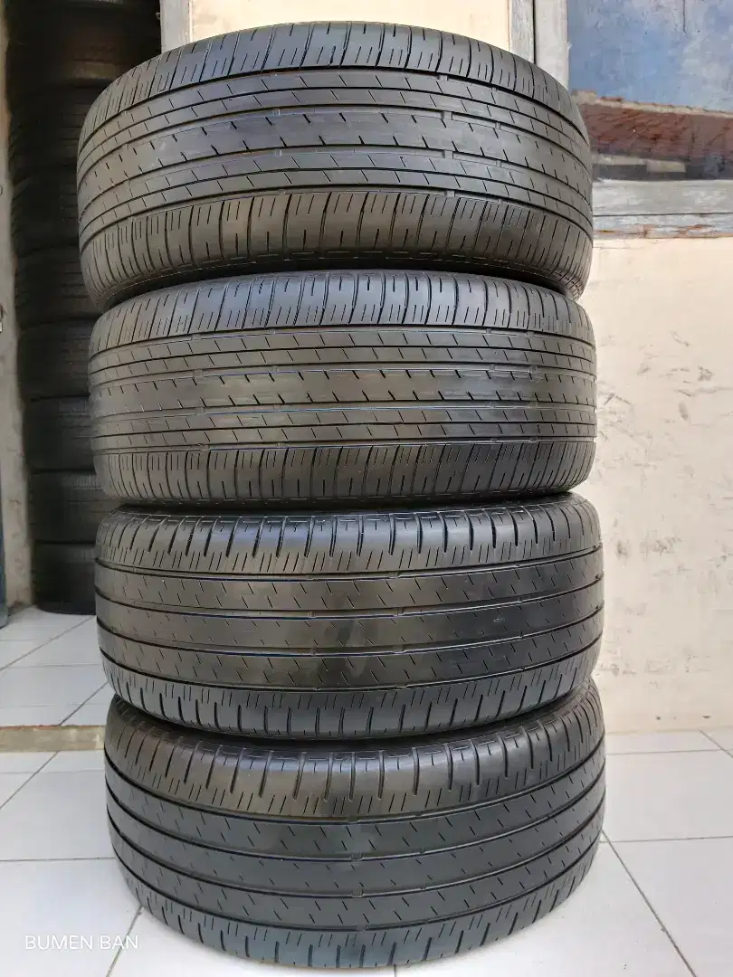 Ban 225 50 R18 Bridgestone Alenza HRV