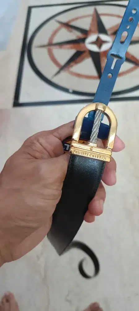 Ban Pinggang Phillipe Charriol