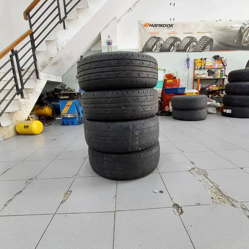 Ban Turanza AR-20. Ukuran 215/55/17. Cocok untuk Camry, HRV, Innova