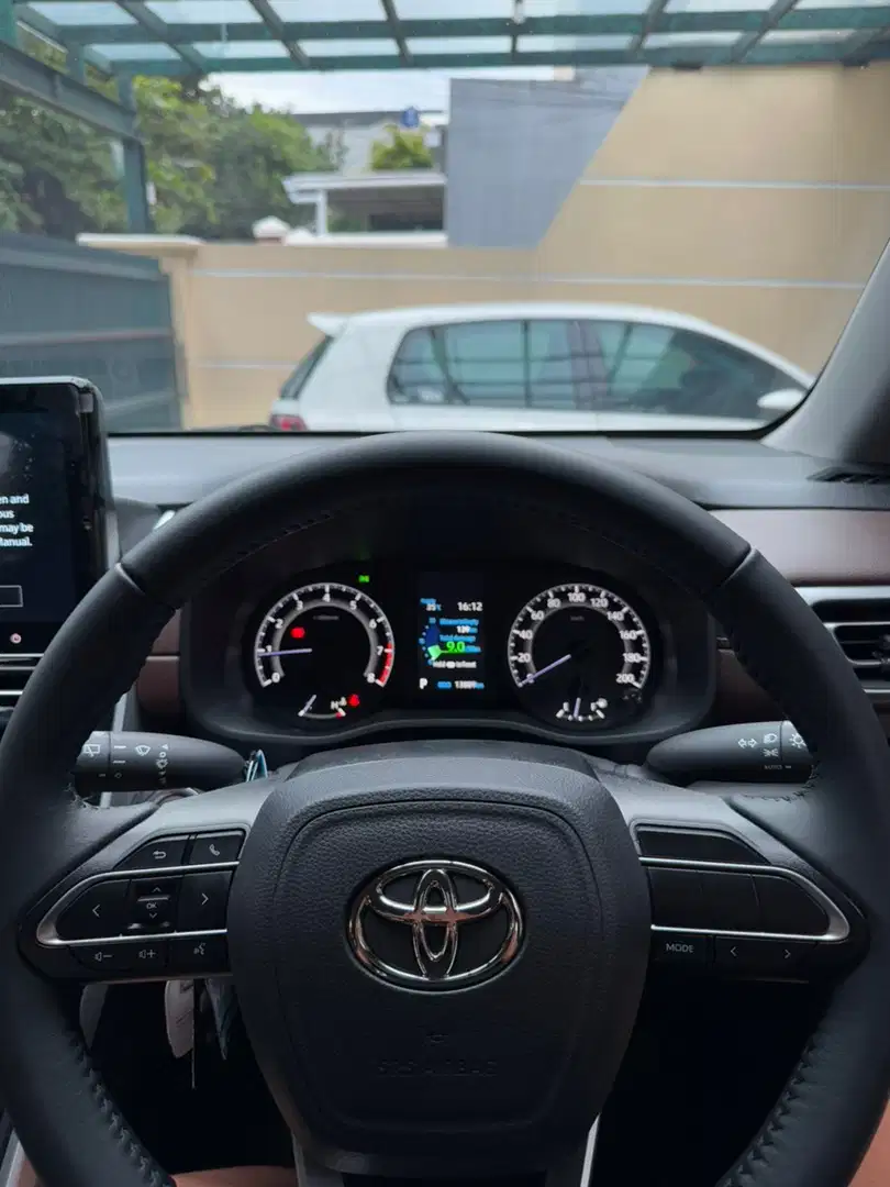 Toyota Kijang Innova 2024 Bensin