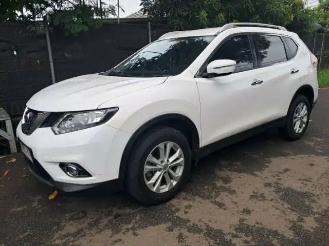 KM Rendah - Nissan X-Trail 2.0 Bensin-MT 2016 Putih (KYK)