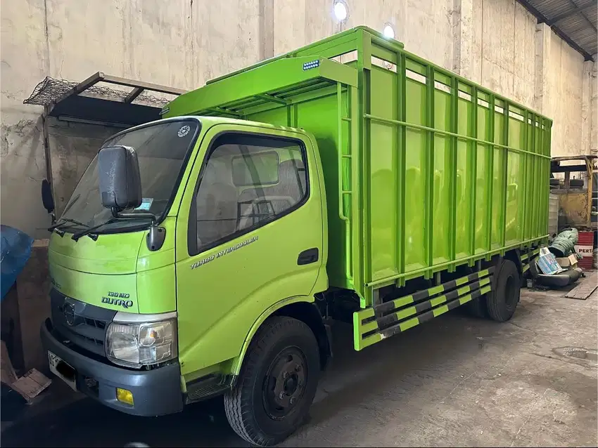 Hino dutro 130MDL bak tinggi ban dobel thn 2017