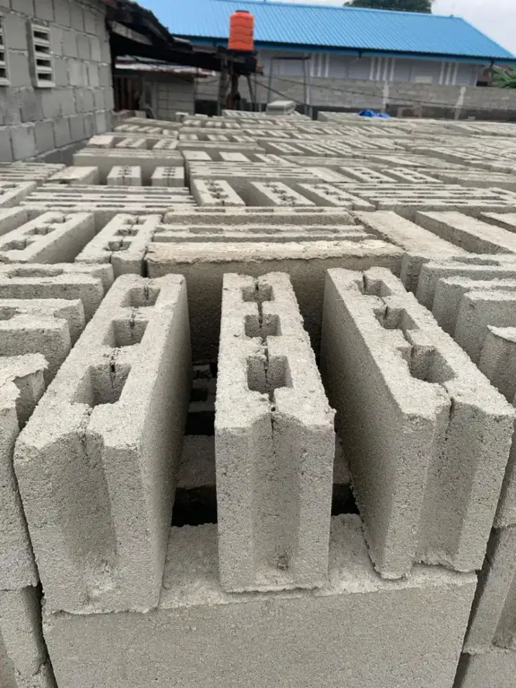 Batako Dinding Bolong