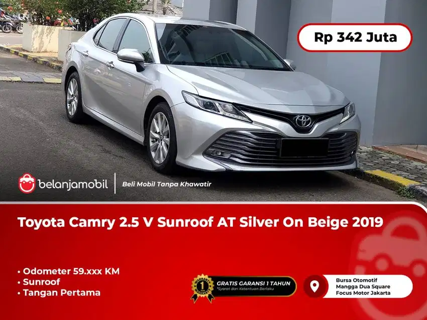 [TANGAN PERTAMA] Toyota Camry 2.5 V Sunroof AT Silver On Beige 2019