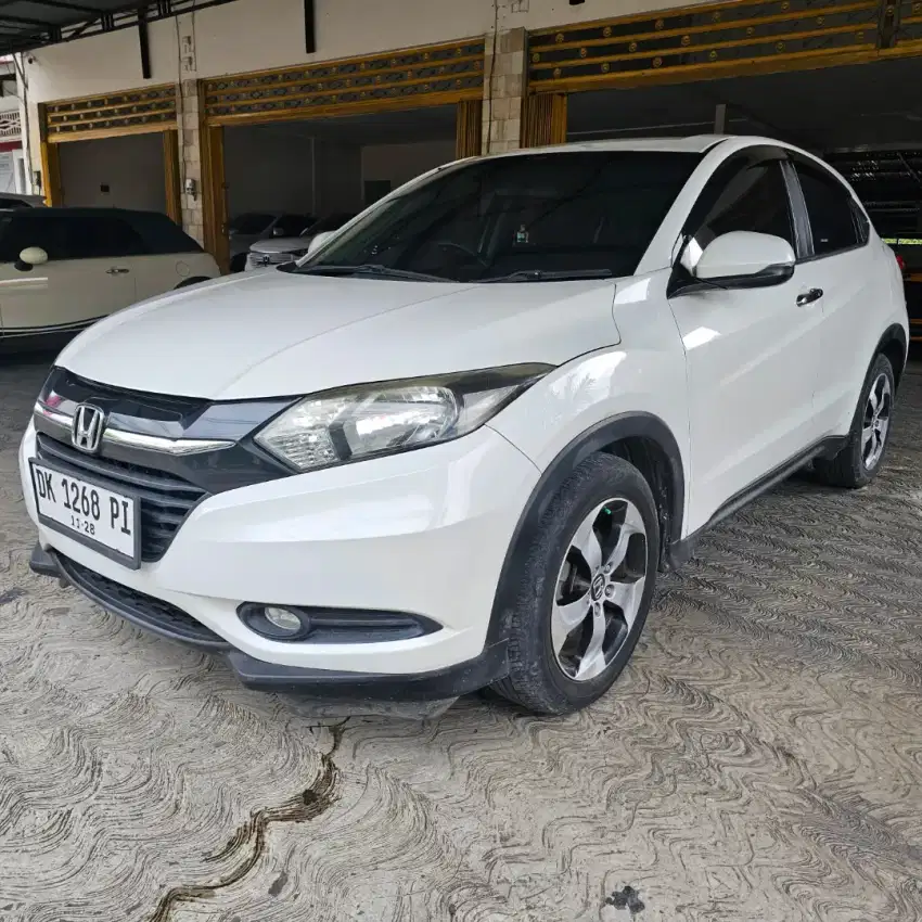 HRV E 2015 Automatic Putih