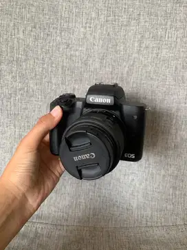 DIJUAL KAMERA CANON M50 + KIT HITAM LIKE NEW