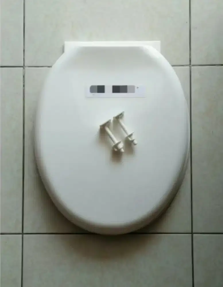 Cover dudukan closet