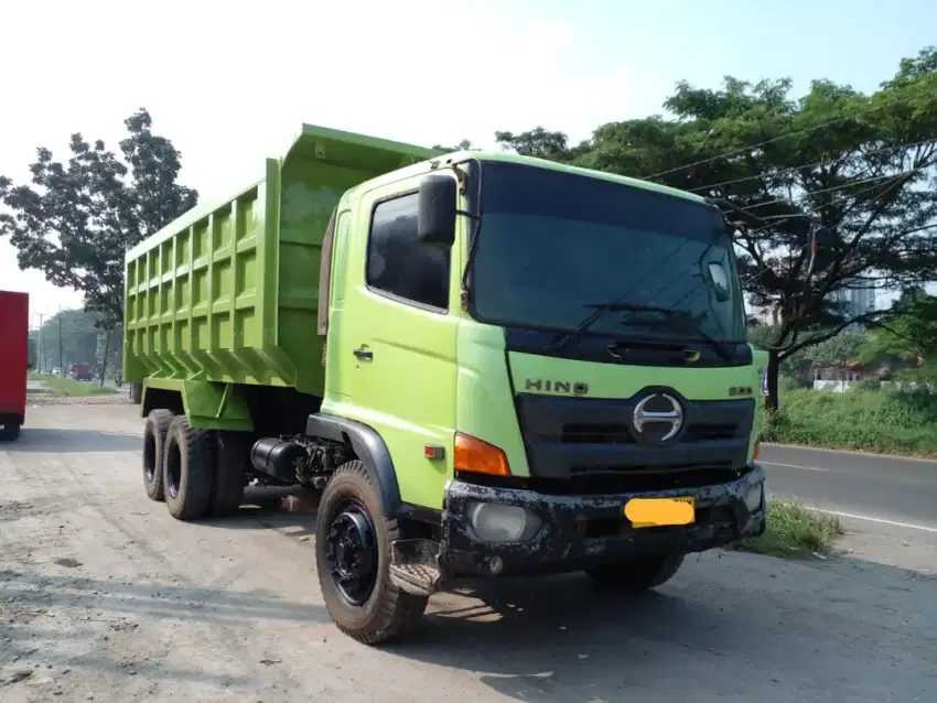 Hino Lohan FM260 JD 6x4 Dump Truck Tronton 10 Roda Tahun 2018