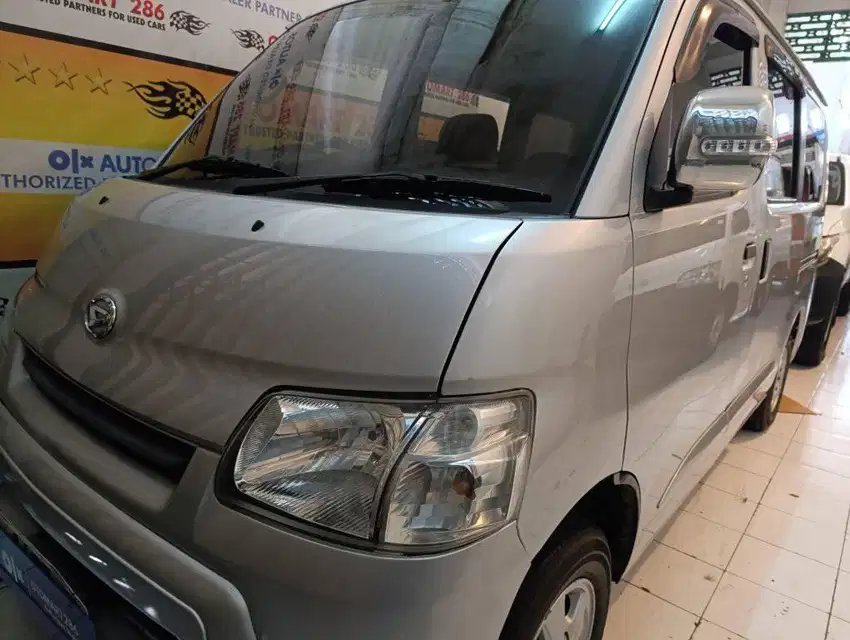 DAIHATSU GRANDMAX AC PS 1.5 M/T 2013 SILVER OTOMART SURABAYA