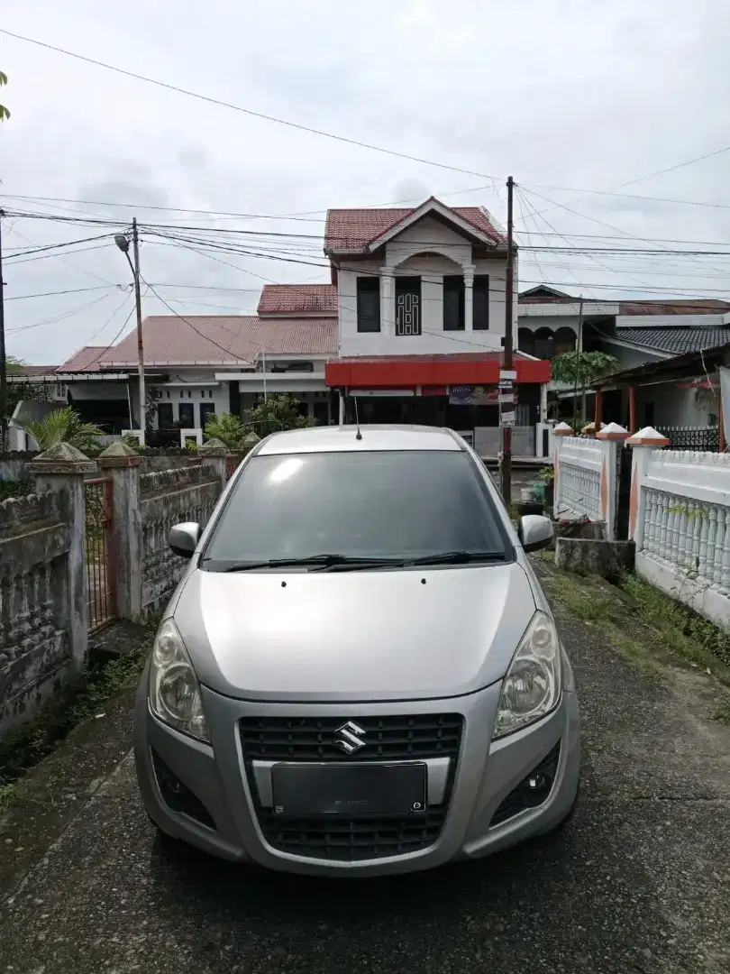 DIJUAL SUZUKI SPLASH 2014 MATIC