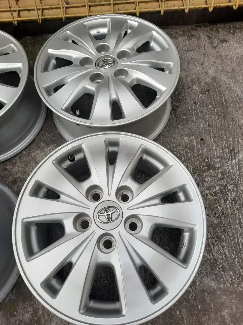 Velg Toyota inova G R.15 ori