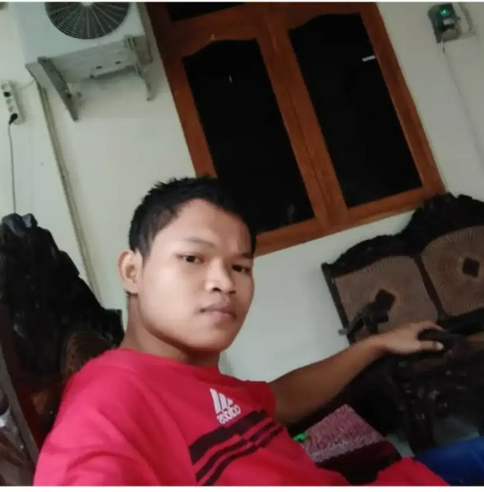 Saya sedang mencari kerja rumah makan pelayan serabutan yang ada mess