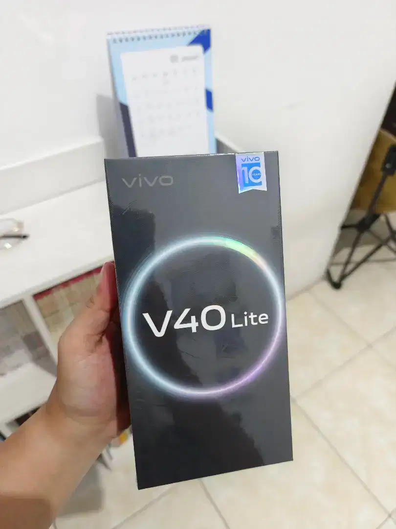 V40 Lite 4G (8/256) - Titanium Silver