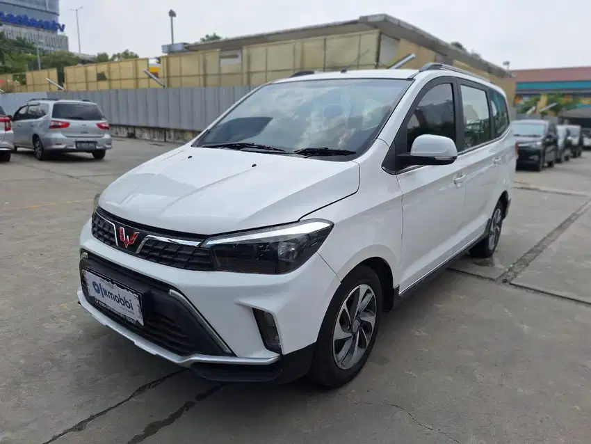 Pajak Panjang - Wuling Confero S 1.5 C Bensin-MT 2021