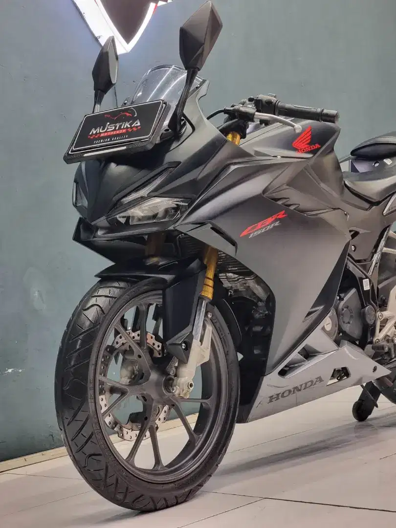 Perfect Condition!!Honda CBR 150R 2022 Black N Asli Mulus-Mustika