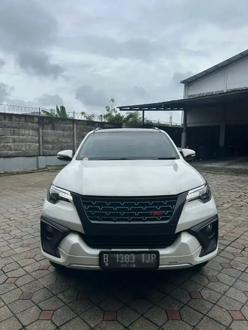 VRZ 2018 TRD diesel matic. Km 77rb