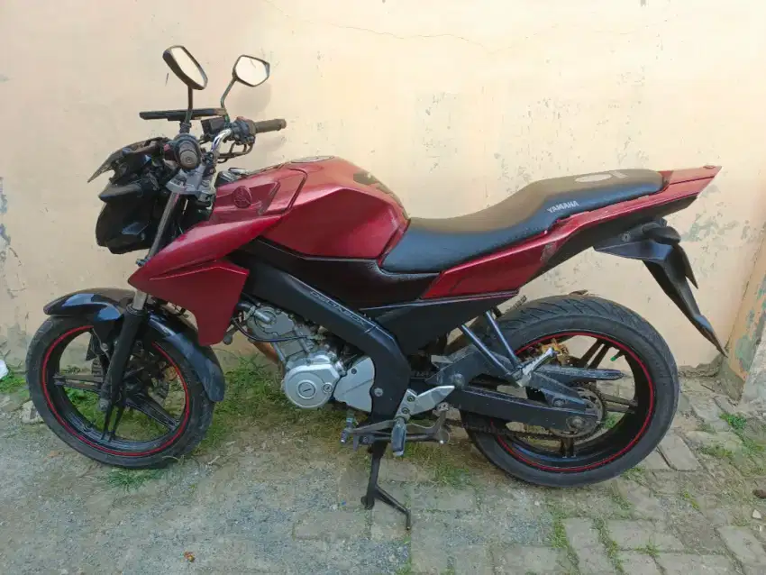 JUAL CEPAT YAMAHA VIXION 2013 MULUS