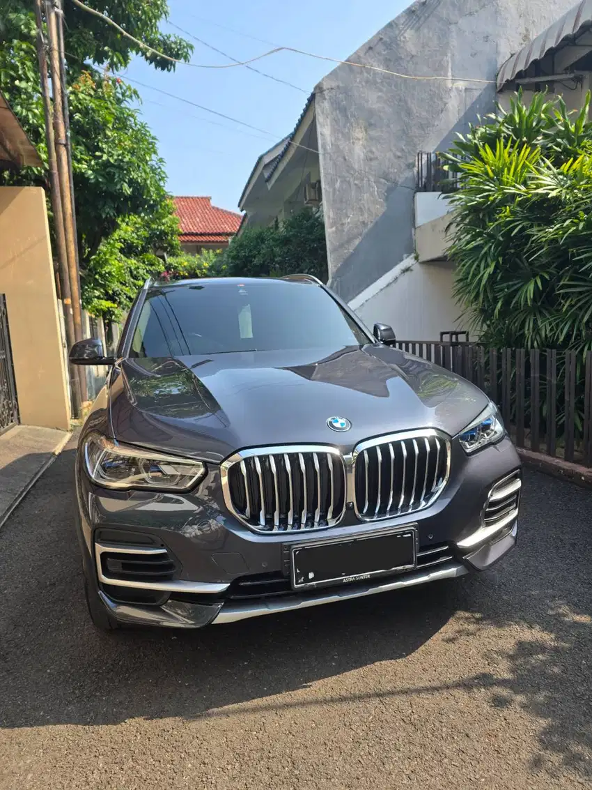 BMW X5 xDrive40i (2022) Km 42.000, mobil ex-direksi