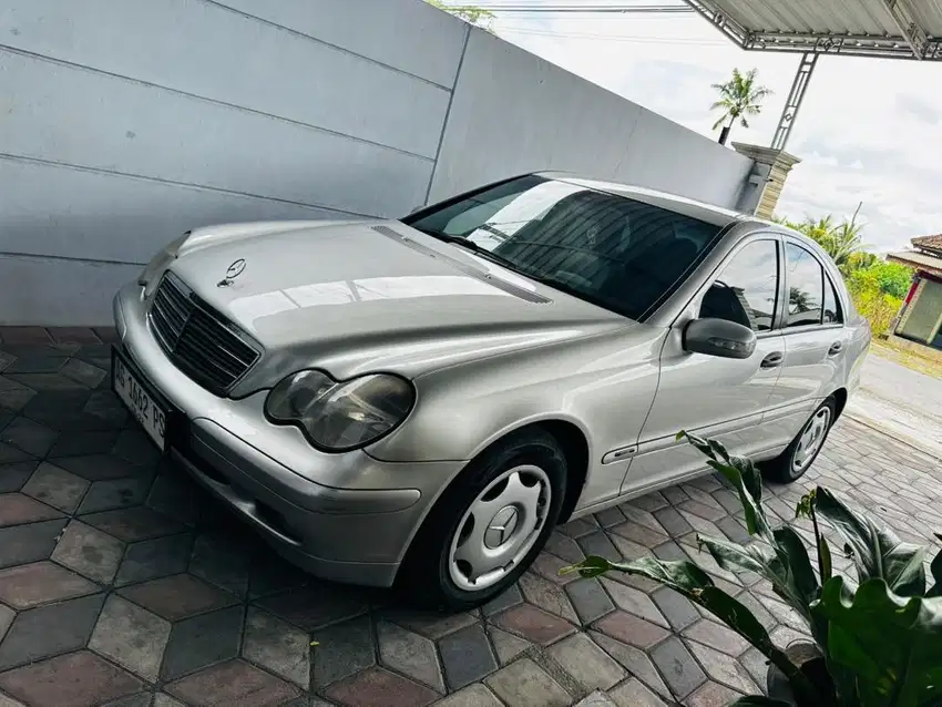 Mercedes-Benz 2003 Silver mercy c180 Kompressor at automatic metic