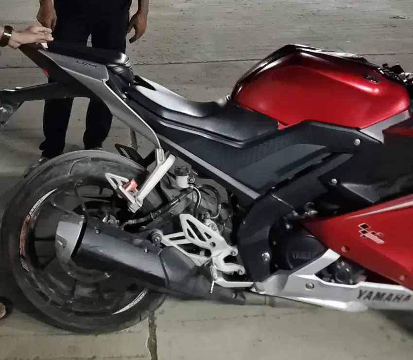 Yamaha R15 v3 2017 MERAH