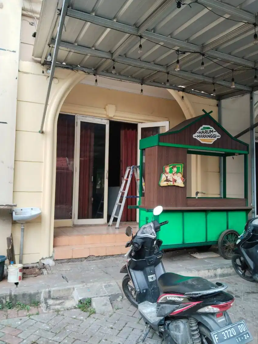 Dijual gerobak dan meja kursi restoran atau cafe