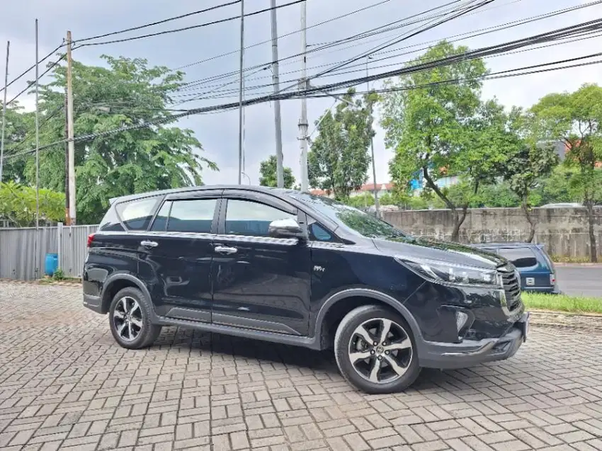 [OLX Mobbi] Toyota Kijang Innova Abu 2.0 Venturer Bensin-MT 2019 TYW