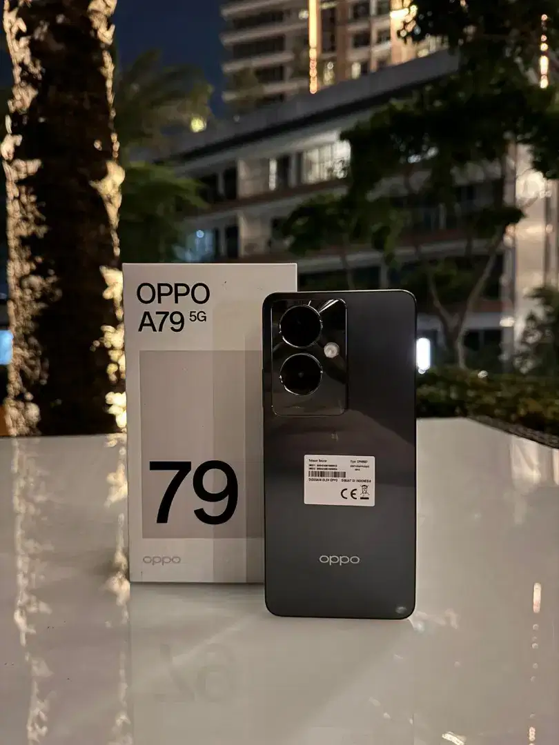 Oppo A79 5G 8/256Gb like new